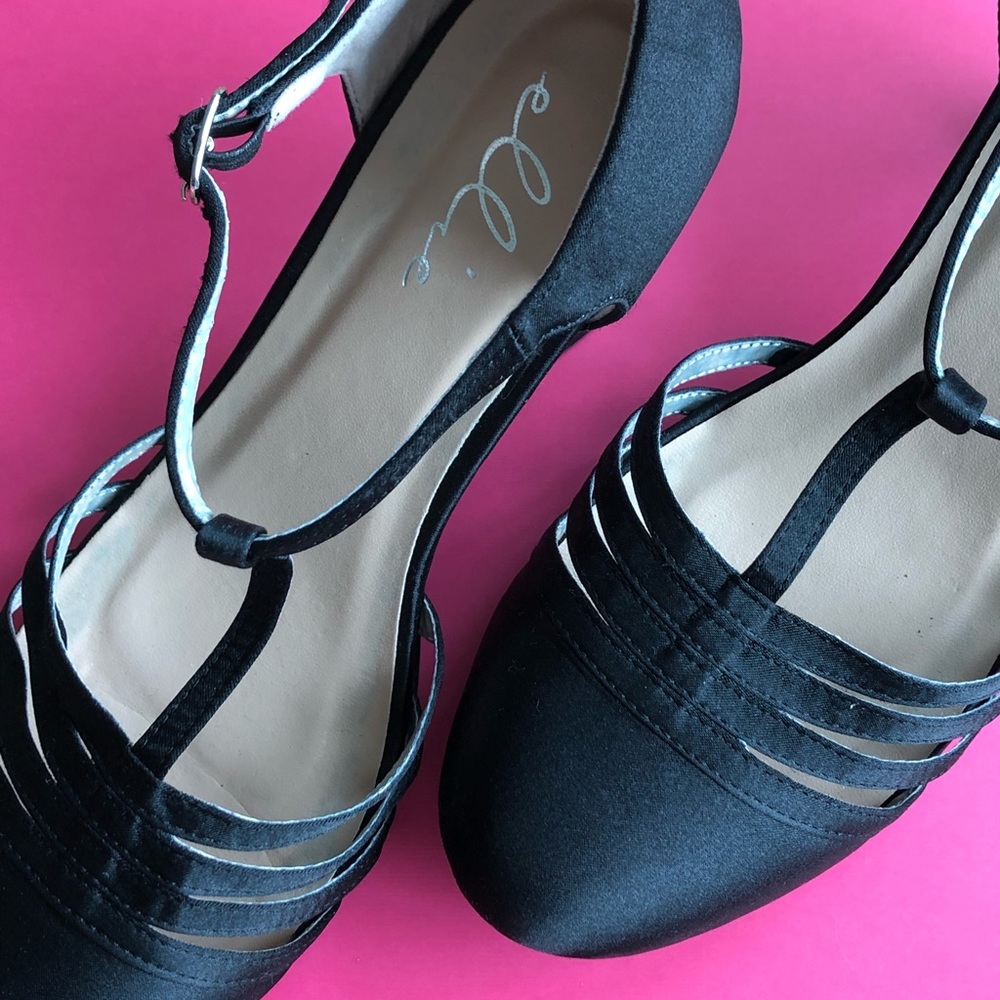 Flapper shoes black size 8.
